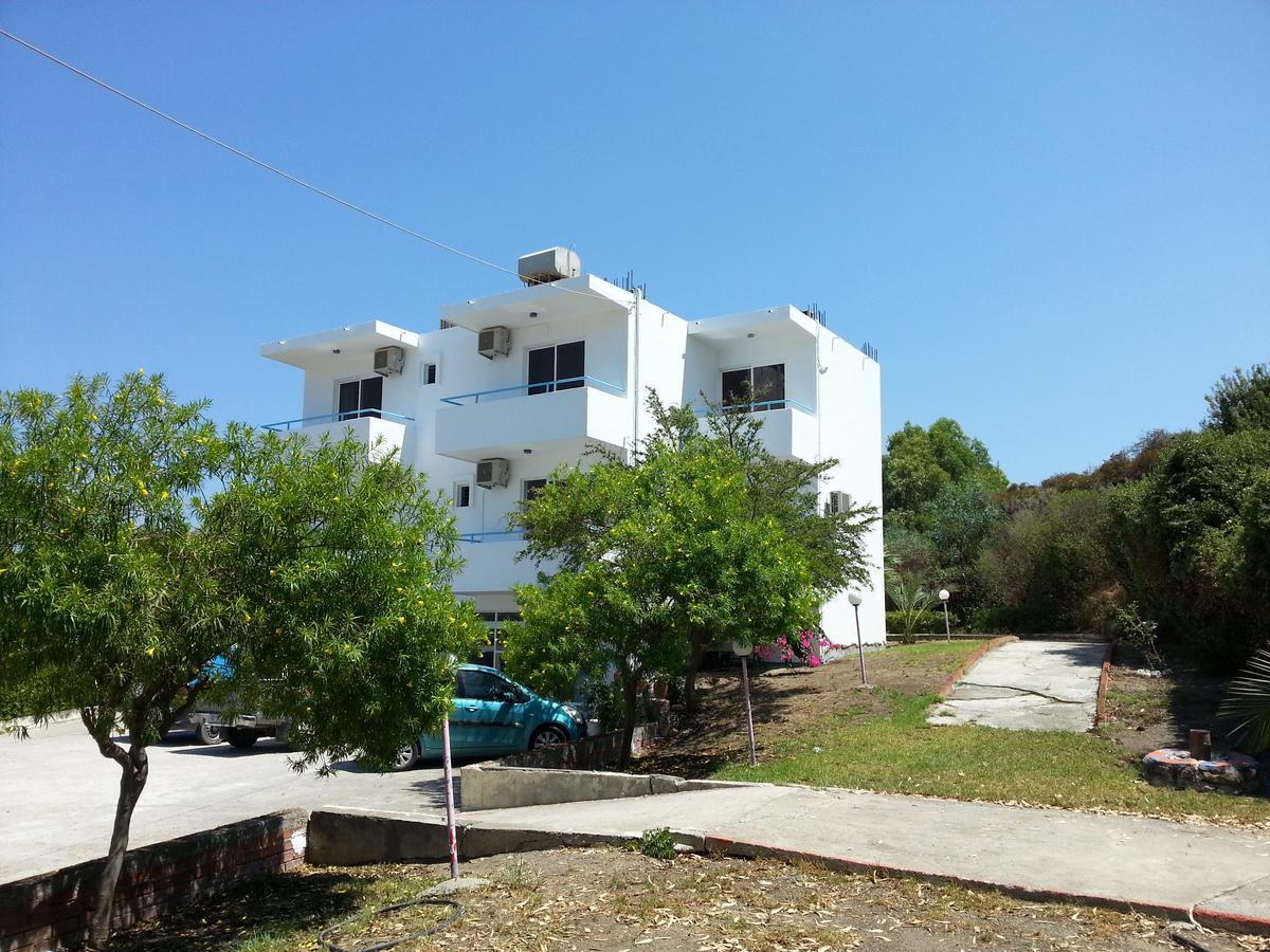 Saint George Ecotel Kalavárda Esterno foto