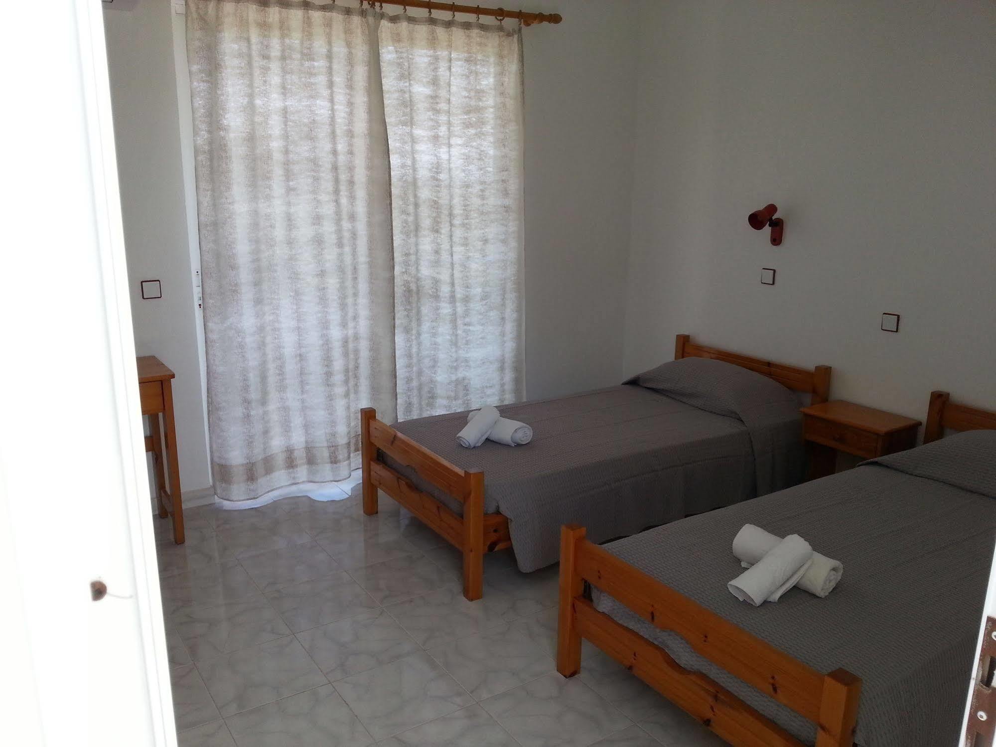 Saint George Ecotel Kalavárda Esterno foto